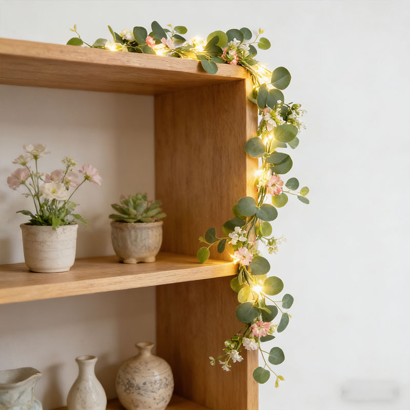 إكليل أوكالبتوس صناعي مزين بال - مراجعة Home Decor Daisy وسعره